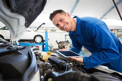 mechanic stock photo|mechanic background images.